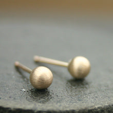 Load image into Gallery viewer, Brushed Gold Stud Earrings (4mm) Matte