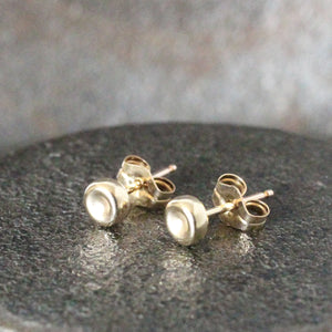 Gold Stud Earring, Pebble Post earring 4mm, simple gold earring, gold post earring, original pebble post earrings